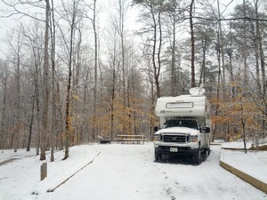 Snowy camper - Smith Mountain Lake