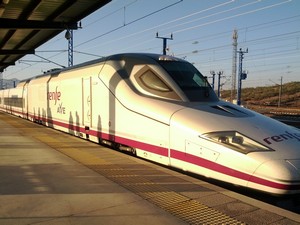 Ultra High Speed Spanish Train - El Pato (The Duck)